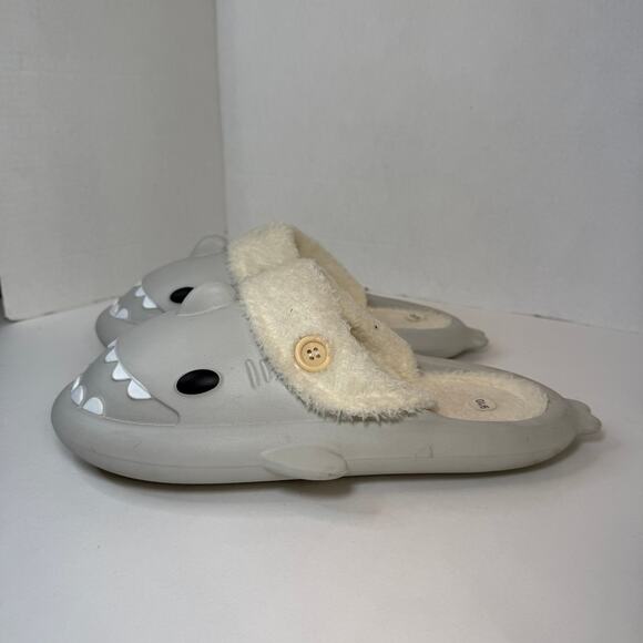 Women's Shark Slides with Fur Lining Gray Size 10 - 10.5 - Picture 2 of 6